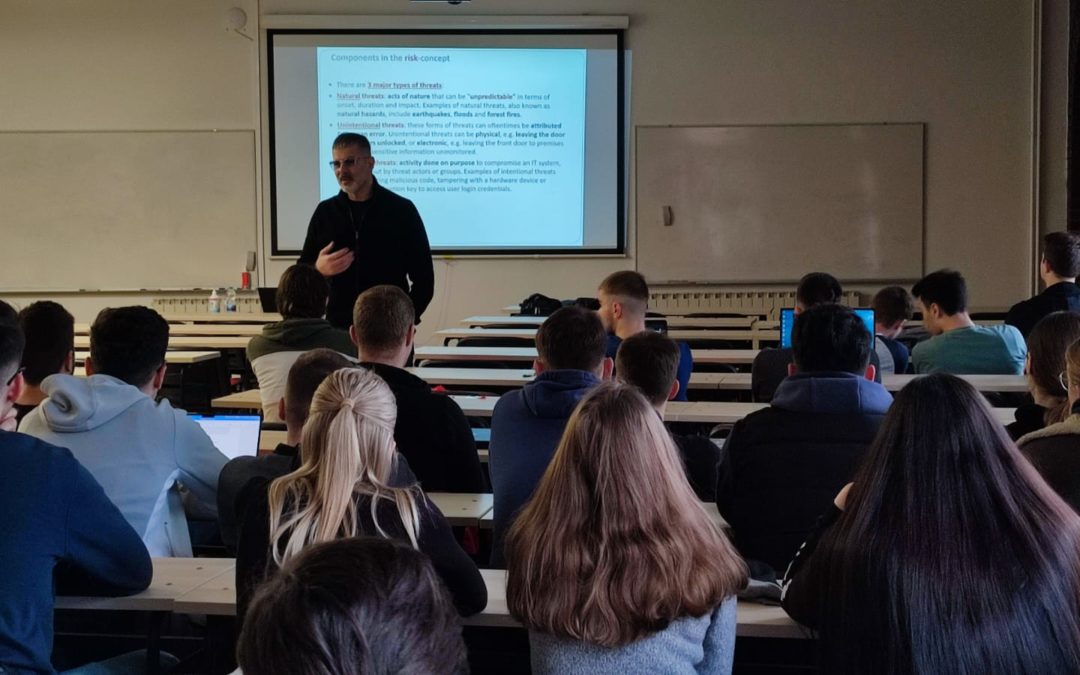 Predsjednik Uprave izv.prof.dr.sc. Robert Kopal gost predavač na Fakultetu organizacije i informatike